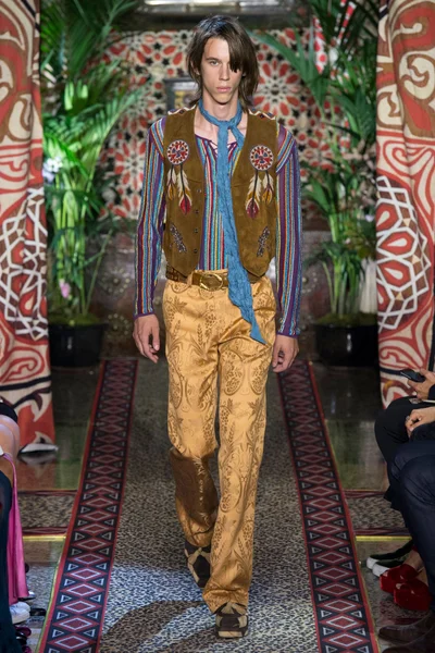 Look 31